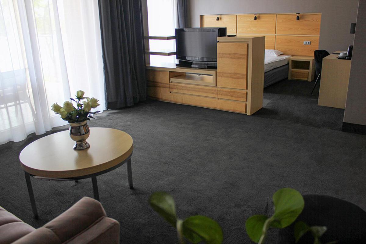 Willa Port Ostroda Exterior photo A room at the hotel