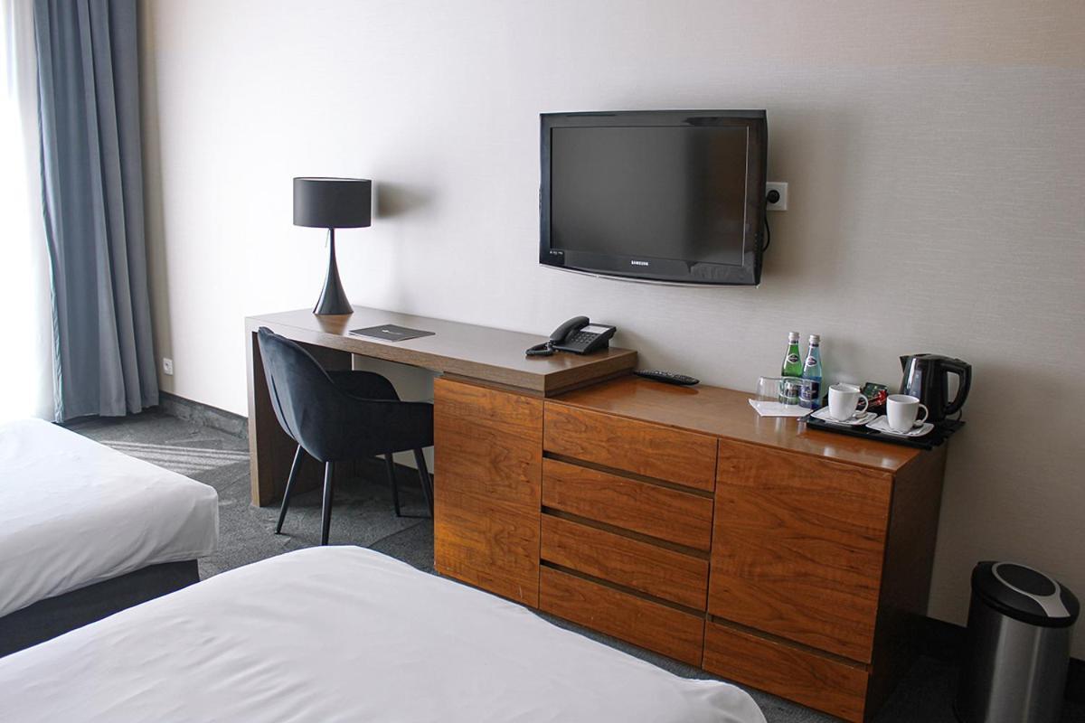 Willa Port Ostroda Exterior photo A room at the hotel